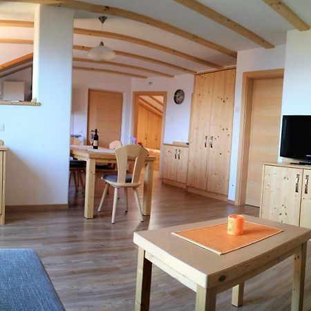 Finggeneislerhof Apartment วิลลานโดร ภายนอก รูปภาพ